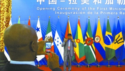 台当局两个“友邦”派人访华，我外交部重磅表态，赖清德急了！