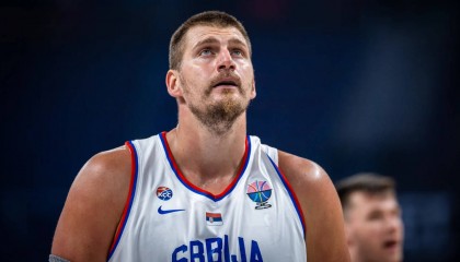 欧洲杯综述:德国狂胜英国63分 申京连续三场20+5+5