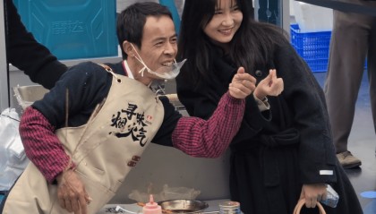 景德镇“鸡排哥”全国巡炸到蓉城……探索“烟火主理人”的爆火密码