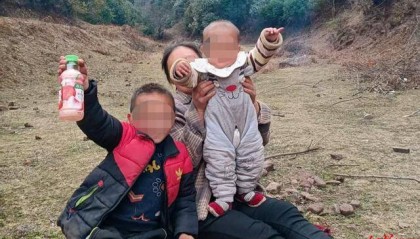 云南兄妹遭蜂群蜇数百次身亡,养蜂人涉过失致人死亡罪被立案,孩子父亲:养10窝马蜂,无任何警示