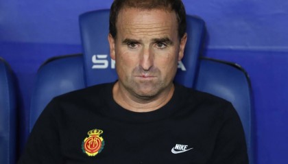 国足新帅浮出水面！加西亚的崛起与战术契合引发期待