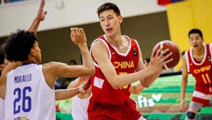U18淘汰澳洲晋级决赛!郇斯枫制霸内线,崔永泉杨溢互补,2将瑕疵