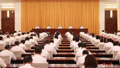 国务院任免国家工作人员：江文胜任国务院副秘书长，免去盛秋平的商务部副部长职务