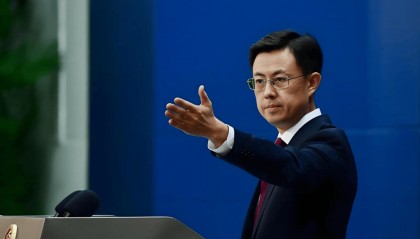 九三阅兵前发出警告,越南在南海非法吹填岛礁,外交部重磅表态:绝不姑息