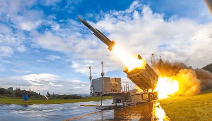 连发9道檄文，解放军对“台独”称呼大变，山东舰有特殊行动