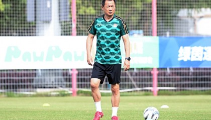 前申花投资人朱骏加盟港甲深水埗 59岁再续球员身份