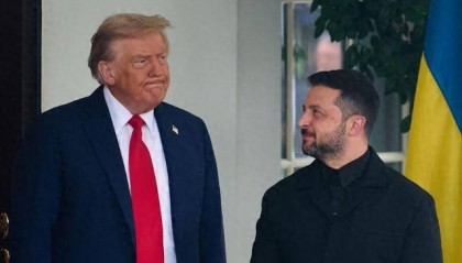 俄白唱了出双簧:要借特朗普之手,将援乌战斧计划悄悄扼杀!