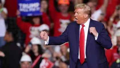 局势180度大逆转!特朗普公开点名中国,对华最新态度不简单!