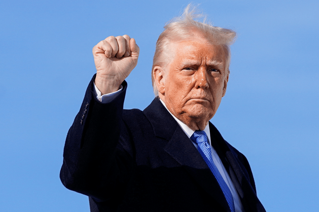 美军紧追福建舰不松口,却没想到钻进口袋阵,解放军还有特殊行动