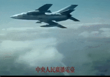 近日曝光！中国用一辆吉普车虚拟10万吨航母，南海戏耍美军侦察机