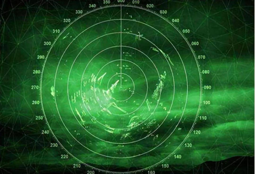 近日曝光！中国用一辆吉普车虚拟10万吨航母，南海戏耍美军侦察机