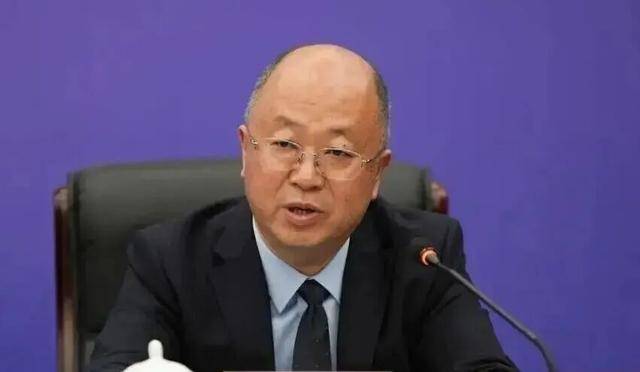 2个月内，同一个班子3人相继落马！他在试用期被查