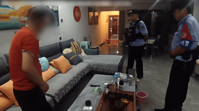 “我今晚太狂躁了，控制不住我自己”……昆明一男子扬言“要犯罪”
